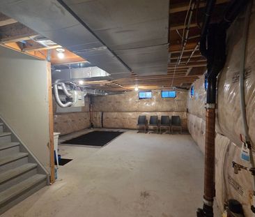 For Lease - 204 Maclachlan Avenue, Haldimand, Ontario - Photo 1