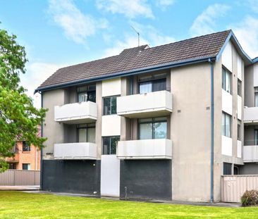 GREAT LOCALE! - Photo 6