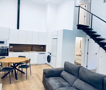 Dúplex de alquiler en Ciutat del Transport - La Salera - Photo 1