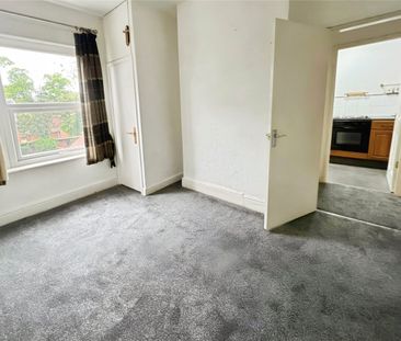Balfour Crescent, Wolverhampton, West Midlands, WV6 - Photo 5