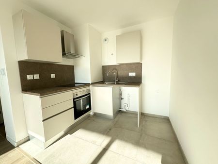 Location Appartement 2 pièces 48m² - Photo 5