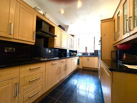 Ferrers Avenue, West Drayton - Photo 4