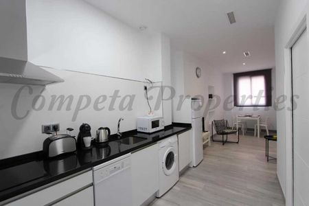 Apartment in Nerja, Andalucia , Costa del Sol - Photo 4