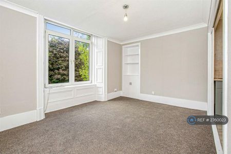 2 bedroom flat to rent - Photo 3