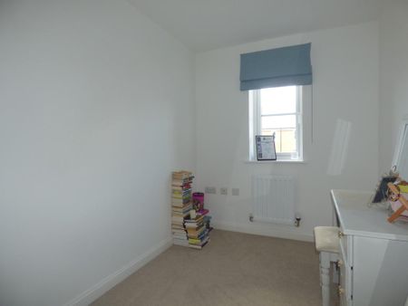 3 bedroom semi-detached house to rent - Photo 4