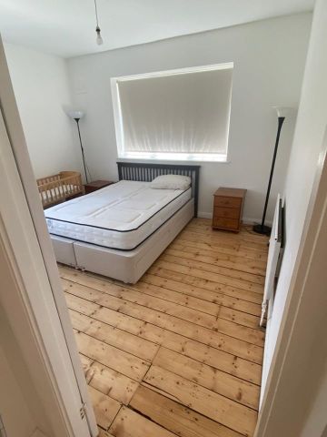 2 Bed Flat, St Georges Court, SE1 - Photo 3