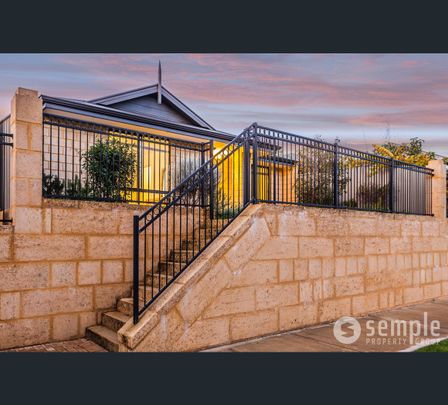 52 Kingston Way, Safety Bay, WA 6169 - Photo 1