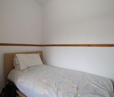 1 bedroom in a house share to rent - Photo 6