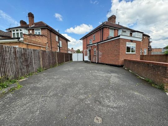 Howberry Close, Edgware, HA8 - Photo 1