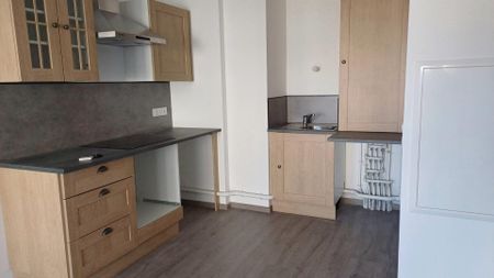location Appartement T2 DE 41.55m² À AMIENS - Photo 3