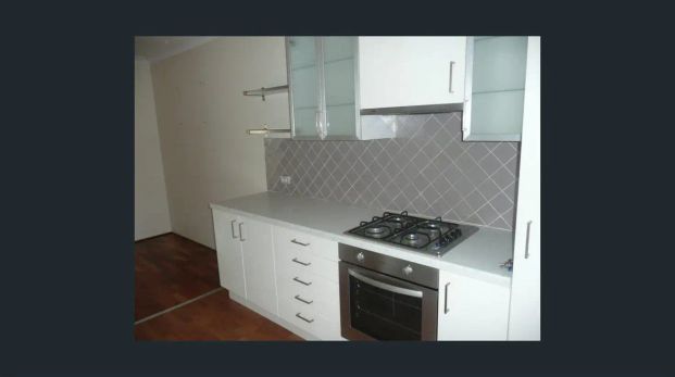 “Modern 2-Bedroom Apartment for Rent - Prime Indooroopilly Location” - Photo 1