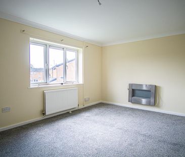 2-Bed Flat to Let on Threefields, Ingol, Preston - Photo 6