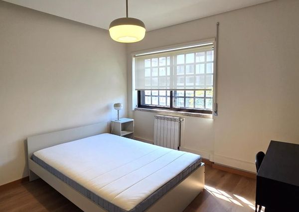 Quarto em vivenda renovada Braga centro 10min da UM