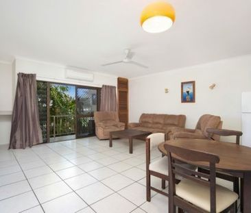 MODERN SEMI FURNISHED APARTMENT - CITY FRINGE! - Photo 2