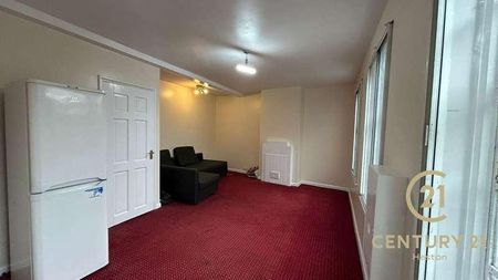 Central Parade, TW5 - Photo 3