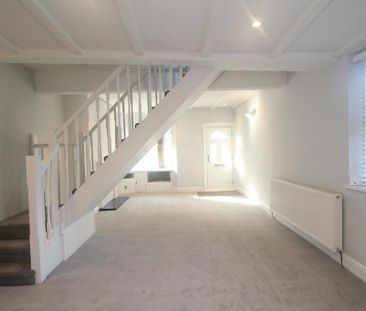 3 bedroom end of terrace house to rent - Photo 3