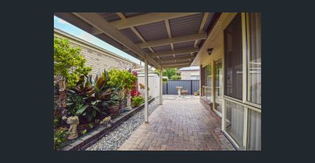 Family Home with Practical Layout in Forest Lake - Photo 2
