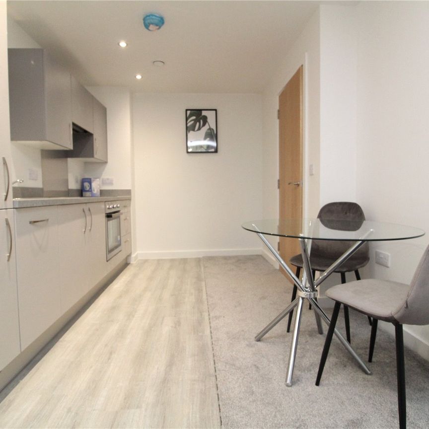 1 bedroom Flat To Rent - Photo 1