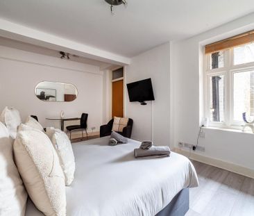 Studio to rent - Photo 2