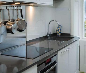 Royal Crescent, BA1 - Photo 4