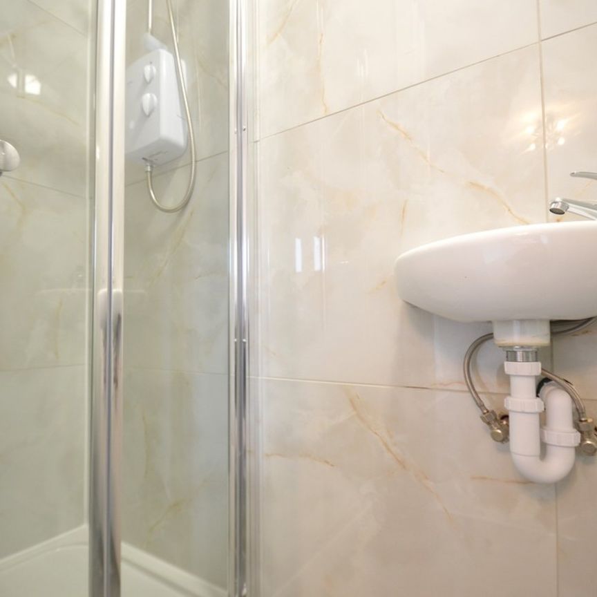 1 bedroom Property to rent - Photo 1