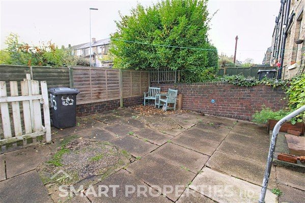 Blackmoorfoot Road, Crosland Moor, Huddersfield - Photo 1