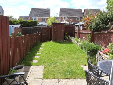 2 bedroom terraced house to rent - Photo 5