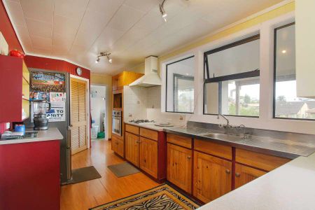 Charming 4BR Family Home in Ranui - Photo 5