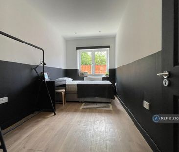 1 bedroom in a flat share to rent - Photo 5