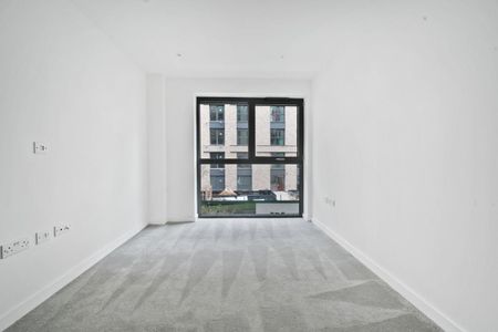 2 bedroom flat in Anax Street - Photo 3