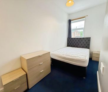 4 bedroom terraced house to rent - Photo 5