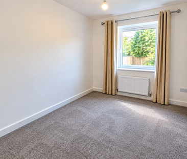 3 bedroom semi-detached house to rent - Photo 2