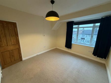 3 bedroom semi-detached house to rent - Photo 5