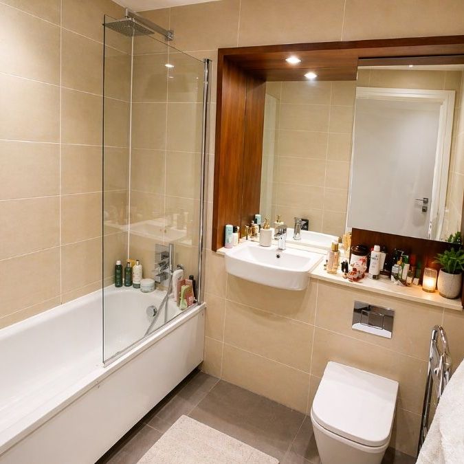 Flat , Maine Tower, Harbour Way, London - Photo 1