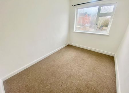 3 bedroom house - mid terrace to rent - Photo 3