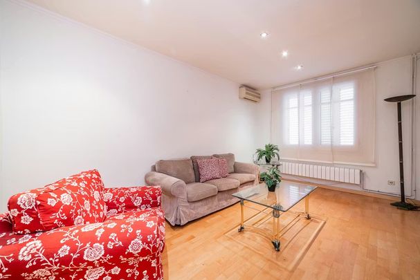 Carrer de la Indústria, Barcelona, Catalonia 08025 - Foto 1