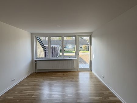 Nyrenoveret 5-værelses rækkehus i Odense - Foto 2