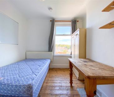 6 bedroom house to rent - Photo 4