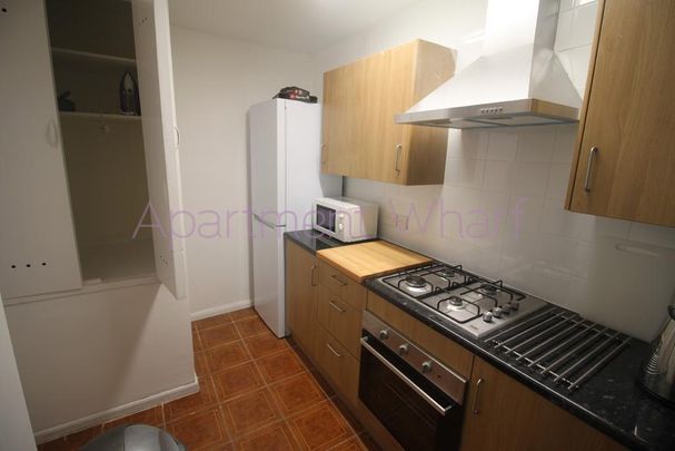 1 bedroom in a flat share to rent - Photo 1