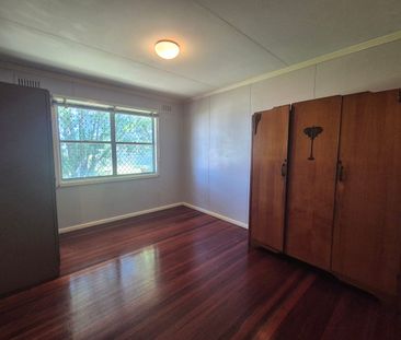 Lovely 2 Bedroom Unit In Chatham - Water & Lawns Included! - Photo 3