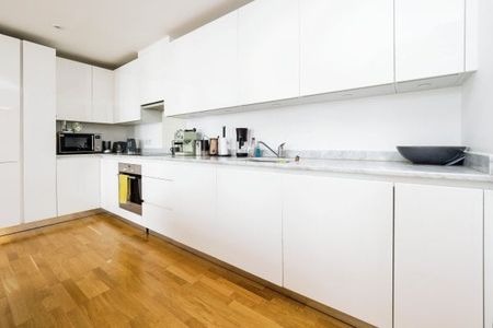 Scarlet Close, Olympic Park E20, Property for rent - Photo 4