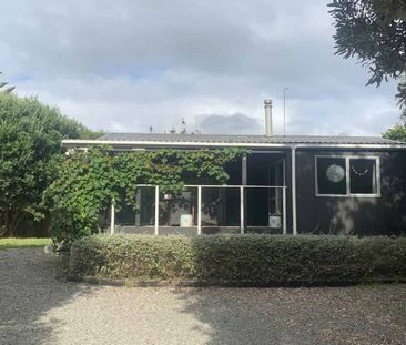 Modern Cozy Beach Living Property - Photo 4