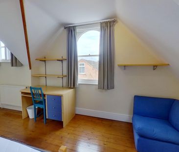 Church Avenue - Photo 5