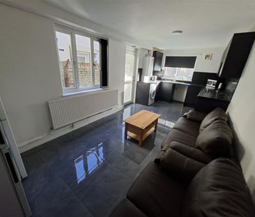 Malefant Street, Cardiff - Photo 2