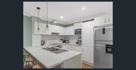 City Living in this Stunning Apartment - Photo 4