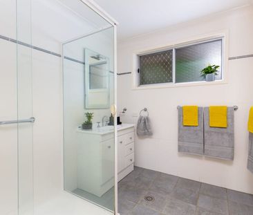 3 BEDROOM HOME IN QUIET CUL-DE-SAC - Photo 3