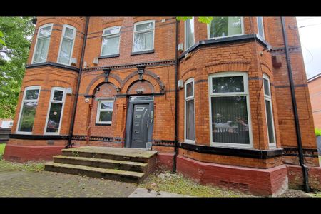 2 Bed Flat, Polygon Road, M8 - Photo 3