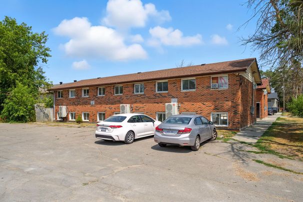 For Lease - 88 Mary Street Unit# 2, Kawartha Lakes, Ontario - Photo 1