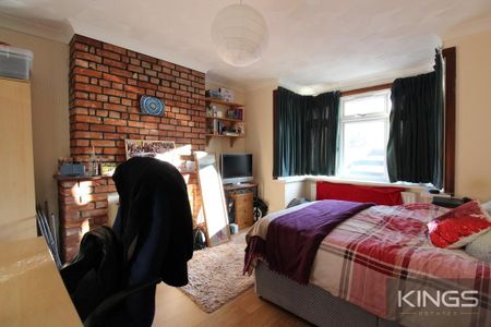 5 bedroom semi-detached house to rent - Photo 5