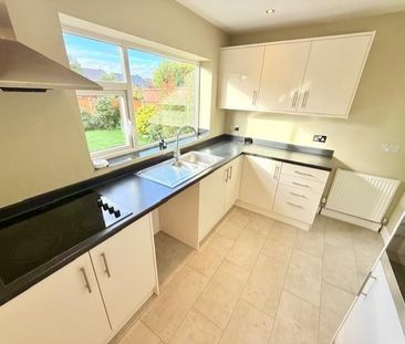 3 bedroom detached house to rent - Photo 4